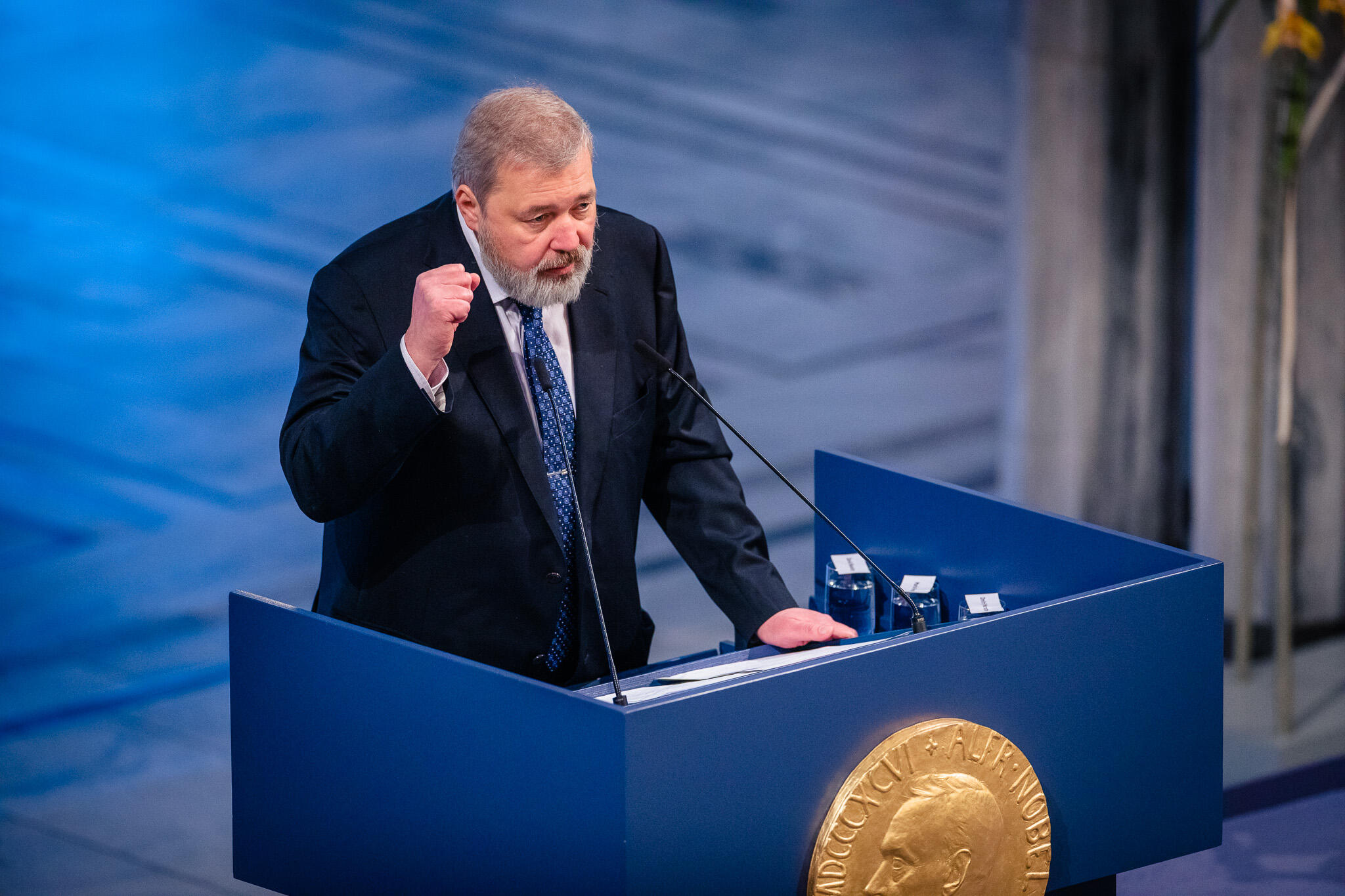 Dmitrij Muratov holder sitt Nobelforedrag